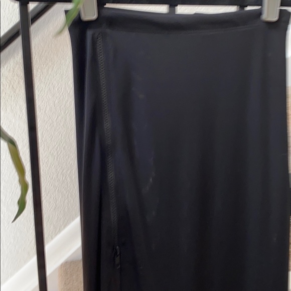 Black Maxi Skirt w/zipper slit - Picture 3 of 3